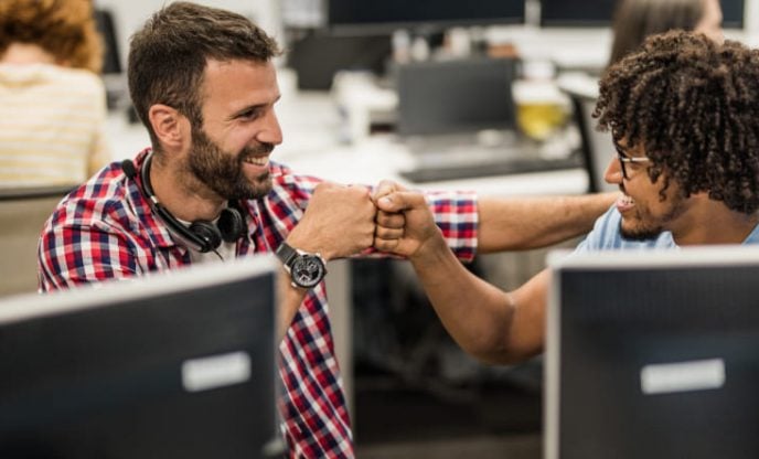 real-estate-branding-agency-involve-your-team-688x416 Real estate branding team together