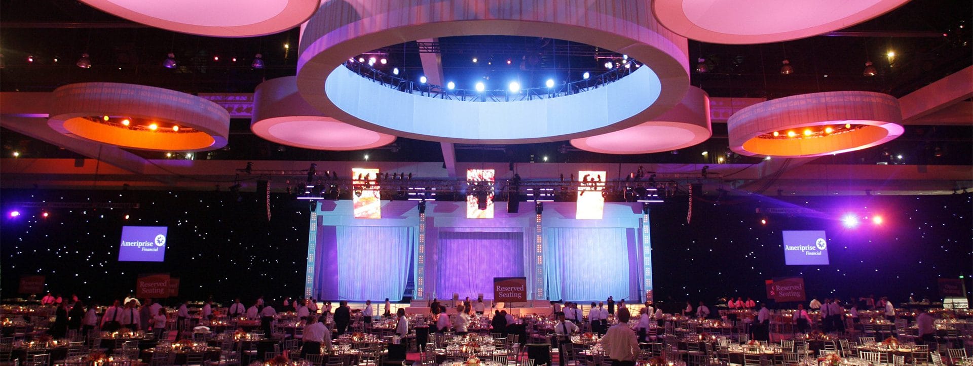 Barton-G-background Colorful lighting in an event space
